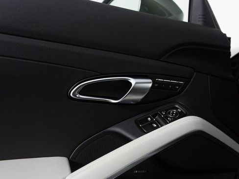 Certified 2025 Porsche 718 Cayman image 18