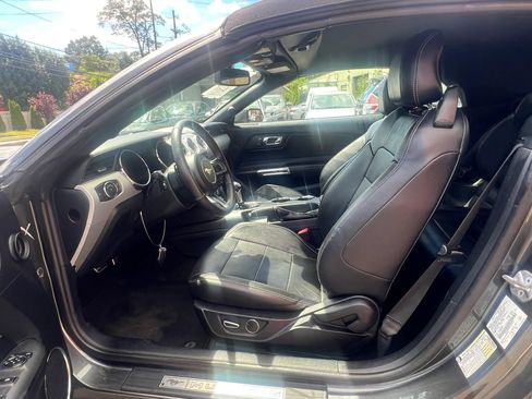 Used 2016 Ford Mustang Premium RWD image 24
