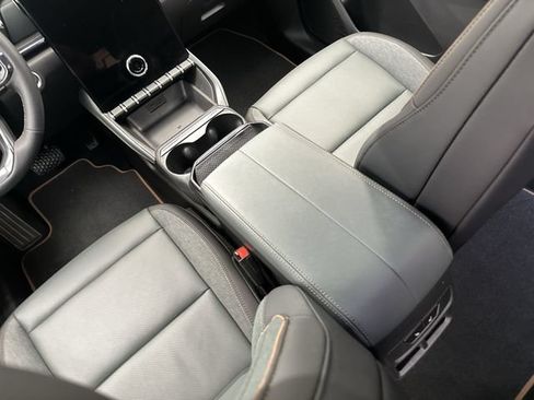 Used 2026 GMC Terrain AT4 w/ Convenience Package III AWD/4WD image 26