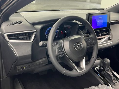 Used 2026 Toyota Corolla SE FWD image 10