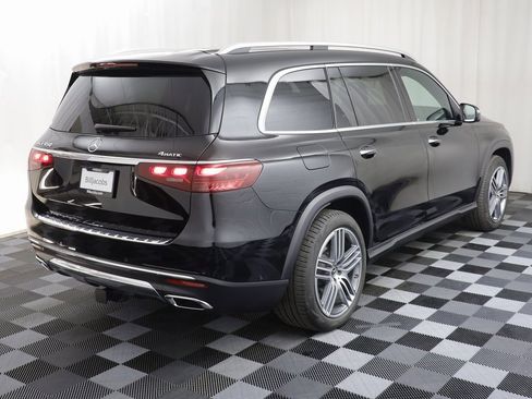Used 2025 Mercedes-Benz GLS 450 4MATIC image 22