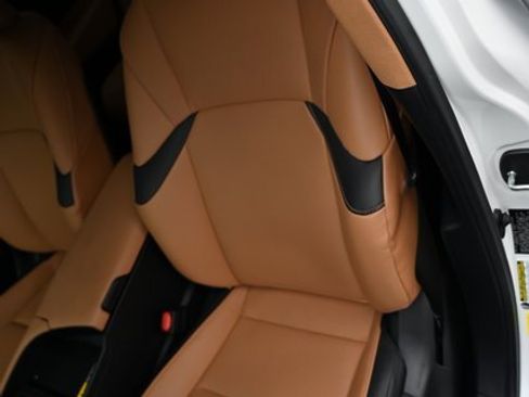 Used 2025 Lexus ES 300h w/ Premium Package image 17