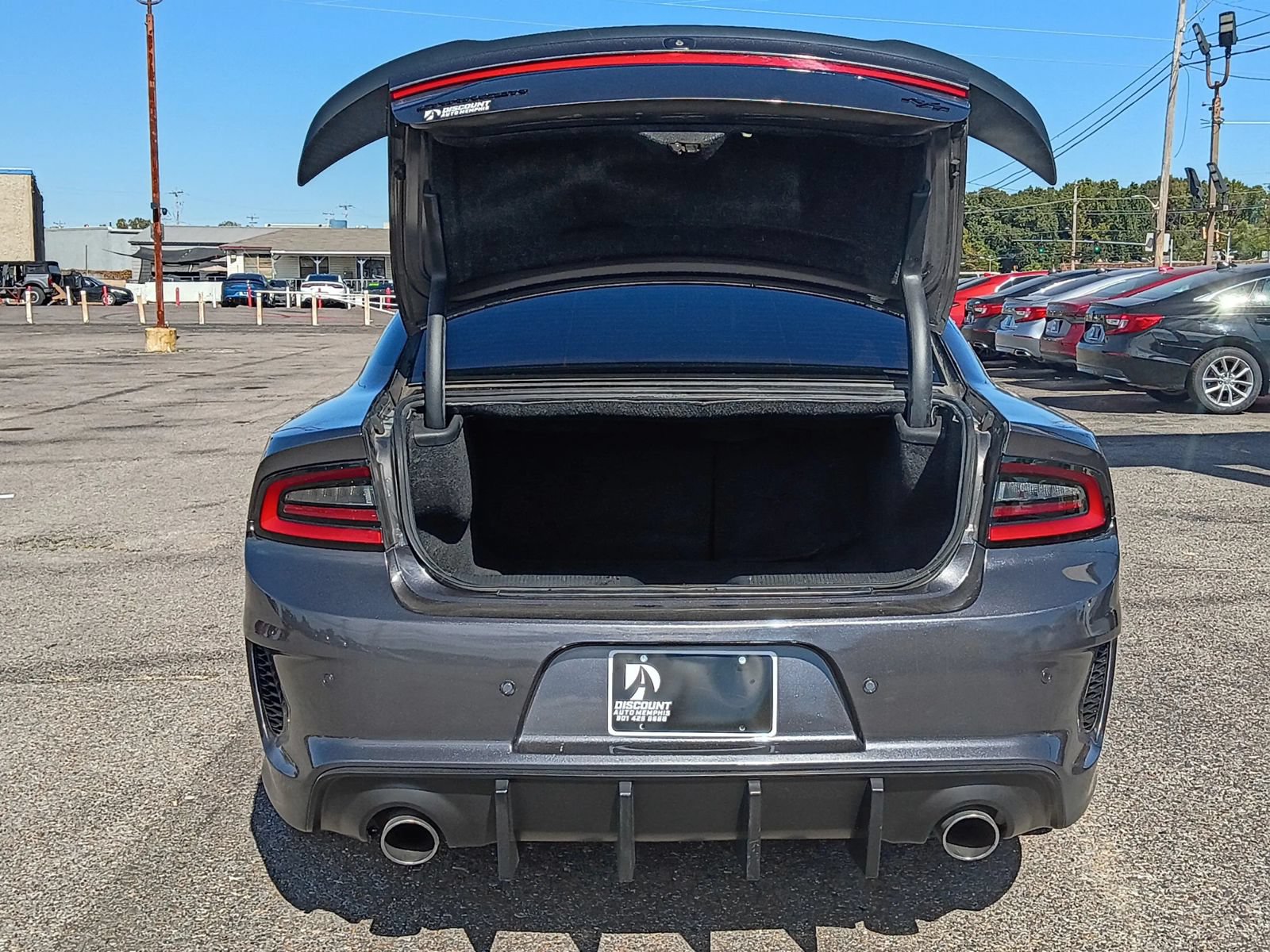 Used 2019 Dodge Charger R/T w/ Blacktop Package RWD image 10