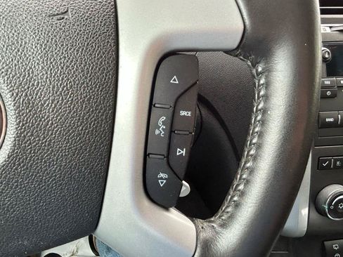 Used 2011 Chevrolet Traverse LT w/ Personal Connectivity Package FWD image 20