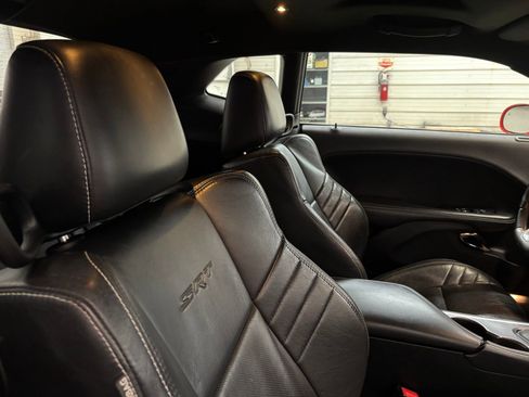 Used 2016 Dodge Challenger SRT Hellcat image 28