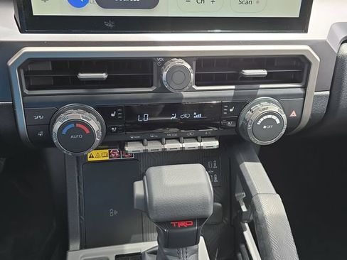 New 2026 Toyota 4Runner TRD Off-Road Premium AWD/4WD image 24