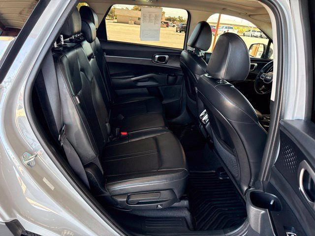 Used 2024 Kia Sorento S w/ Panoramic Sunroof Package FWD image 10