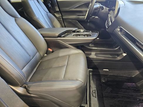 Used 2024 Cadillac Lyriq Luxury w/ LPO, Floor Liner Package RWD image 7
