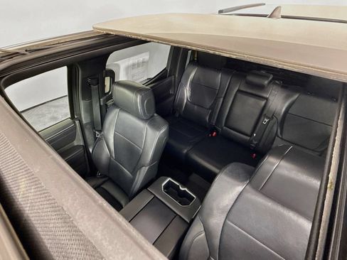Used 2024 Toyota Tundra Platinum AWD/4WD image 24