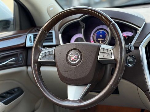 Used 2012 Cadillac SRX Luxury FWD image 16
