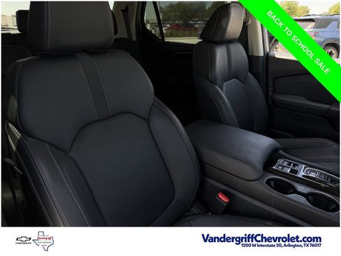 Used 2025 Honda Pilot Touring image 25