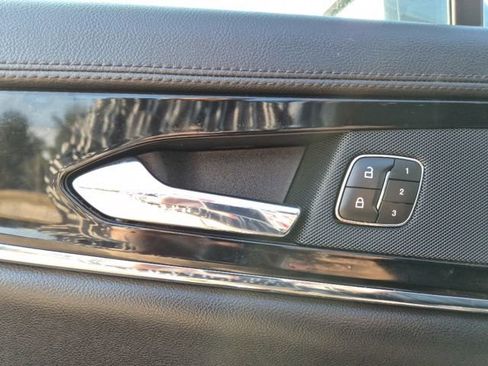 Used 2023 Lincoln Nautilus AWD w/ Premium Package image 15