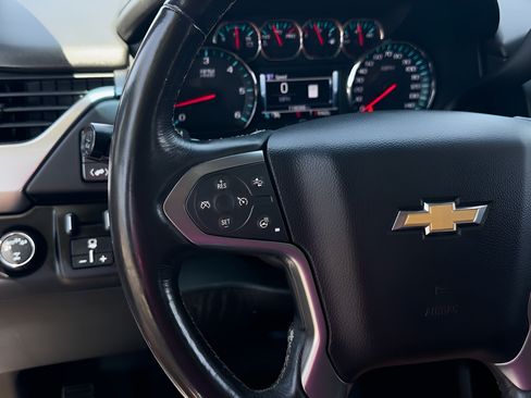 Used 2018 Chevrolet Suburban Premier AWD/4WD image 13