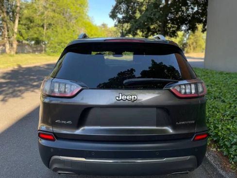 Used 2019 Jeep Cherokee Limited AWD/4WD image 6