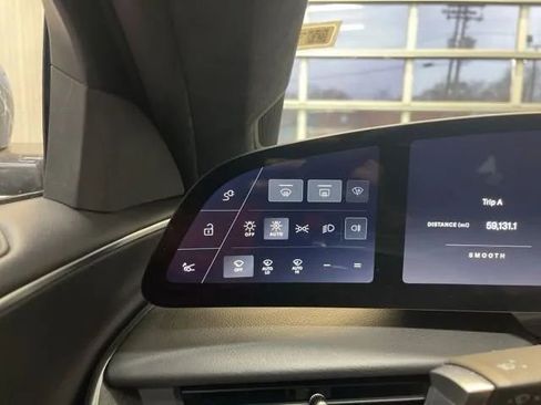 Used 2023 Lucid Air Touring AWD/4WD image 23