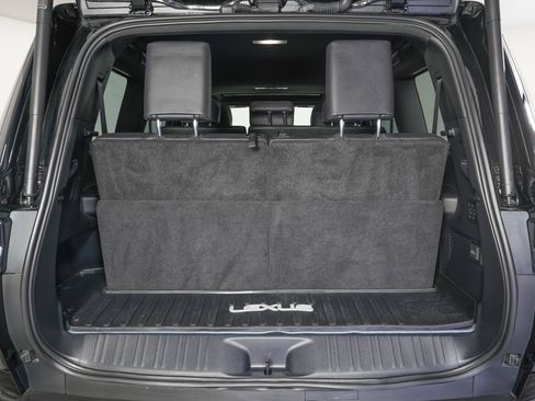 Used 2024 Lexus GX 550 w/ Accessory Package (2T) image 13