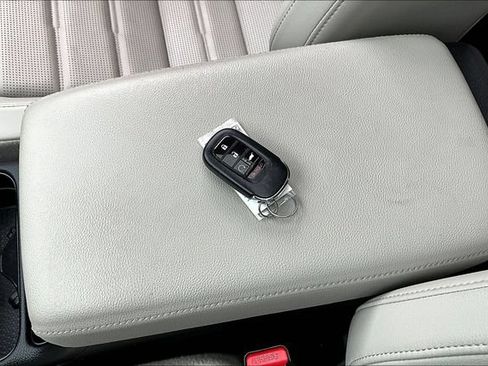 Used 2024 Honda CR-V EX-L image 36