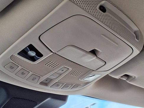 Used 2023 Lincoln Navigator Reserve RWD image 18