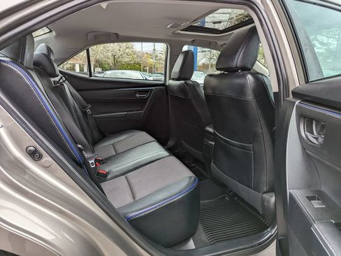 Used 2017 Toyota Corolla SE w/ SE Premium Package FWD image 37