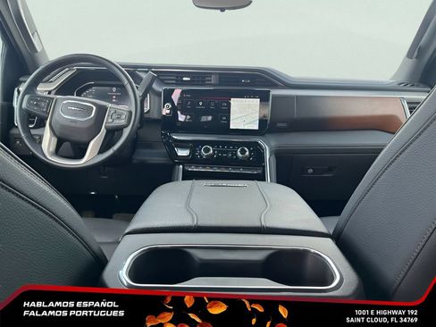 Used 2025 GMC Sierra 3500 Denali w/ Denali Reserve Package AWD/4WD image 16