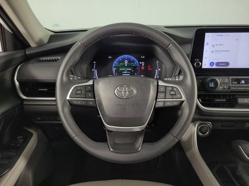 Used 2025 Toyota Grand Highlander FWD image 24