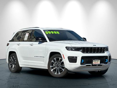 New 2022 Jeep Grand Cherokee Overland w/ Advanced Protech Group III image 2