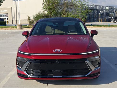 Used 2025 Hyundai Sonata Limited image 9