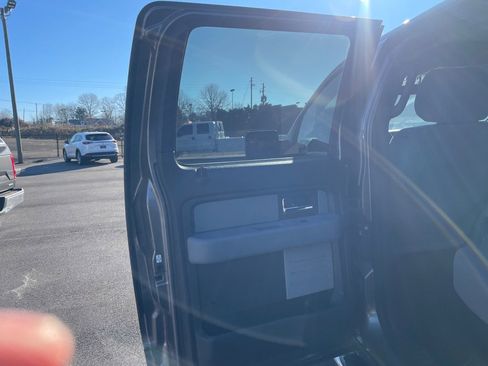 Used 2012 Ford F150 XLT w/ XLT Chrome Pkg image 15