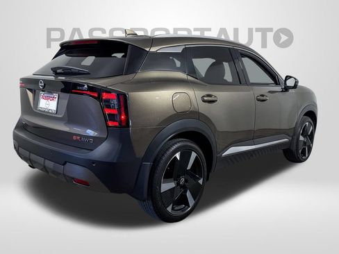 Certified 2025 Nissan Kicks SR AWD/4WD image 9