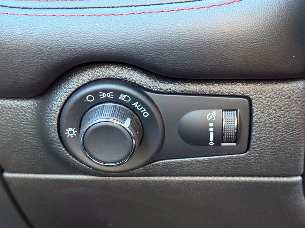Used 2025 Dodge Durango GT AWD/4WD image 21