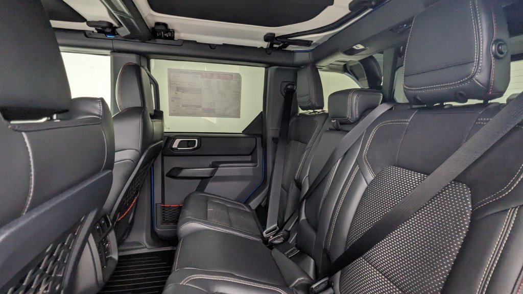 New 2026 Ford Bronco Raptor w/ Interior Carbon Fiber Pack AWD/4WD image 36