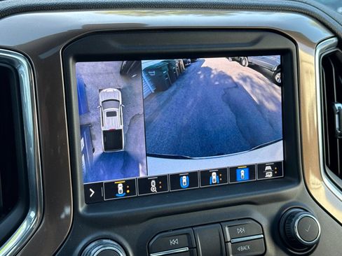 Used 2021 Chevrolet Silverado 1500 High Country w/ Technology Package AWD/4WD image 19