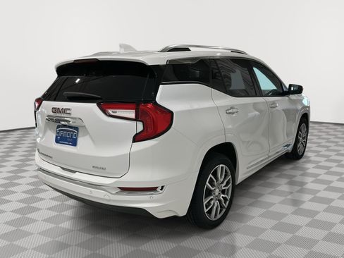 Used 2024 GMC Terrain Denali image 5