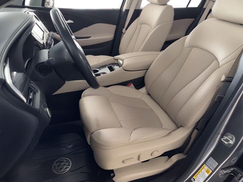 Used 2019 Buick Envision Premium w/ Driver Confidence Package image 5