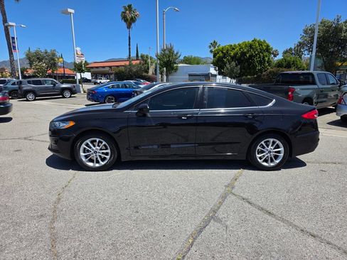 Used 2020 Ford Fusion SE FWD image 9