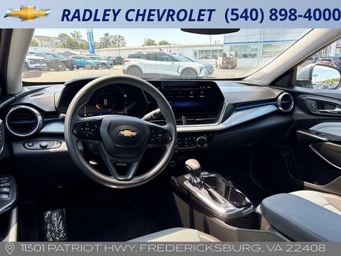 Certified 2026 Chevrolet Trax LT FWD image 13