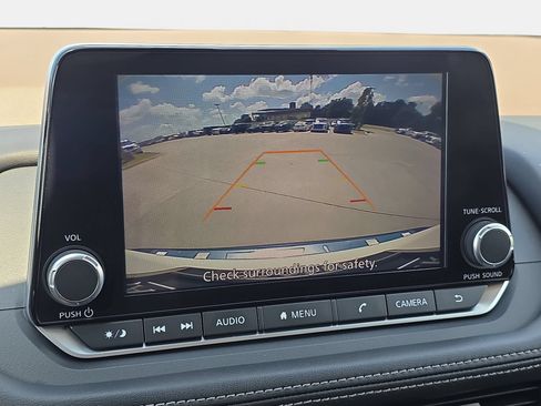 Used 2023 Nissan Rogue SV FWD image 21