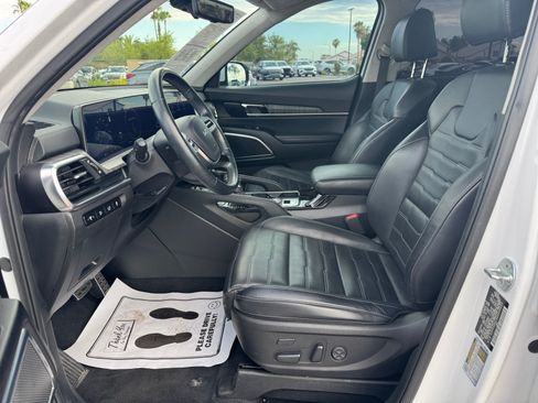 Used 2024 Kia Telluride SX Prestige AWD/4WD image 14