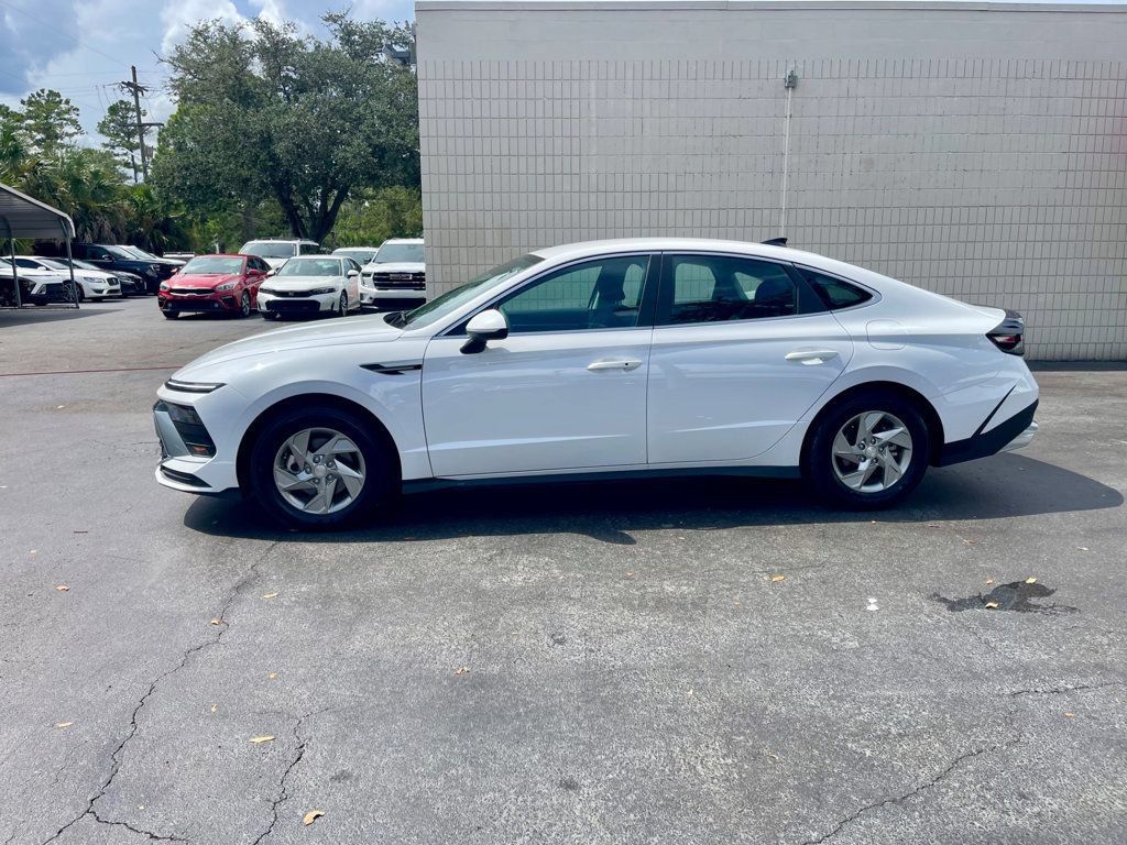 Used 2026 Hyundai Sonata SE FWD image 2