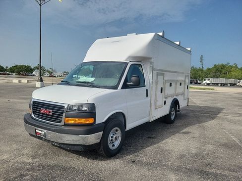 New 2025 GMC Savana 3500 w/ Power Convenience Package image 4