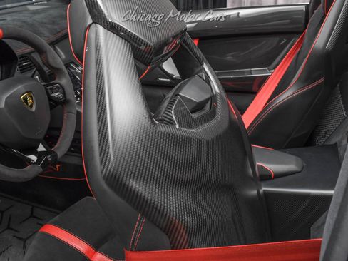 Used 2016 Lamborghini Aventador LP 750-4 Superveloce image 19