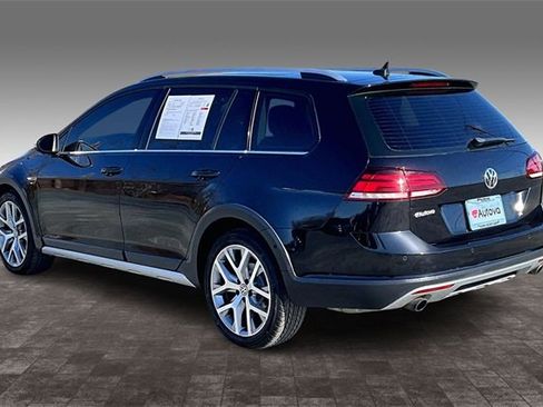 Used 2018 Volkswagen Golf Alltrack SEL image 4