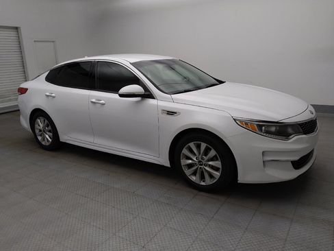Used 2018 Kia Optima EX FWD image 11