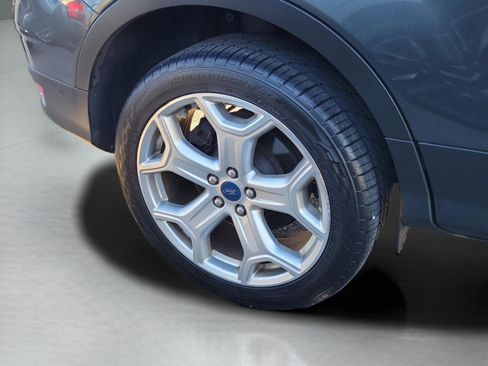 Used 2019 Ford Escape Titanium image 29