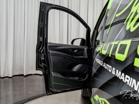 Used 2022 Mercedes-Benz Metris image 21