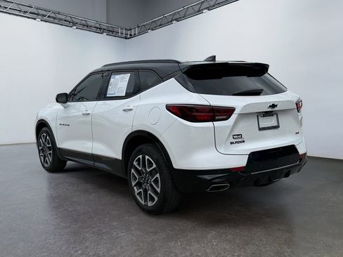 Used 2023 Chevrolet Blazer RS w/ Driver Confidence II Package FWD image 5