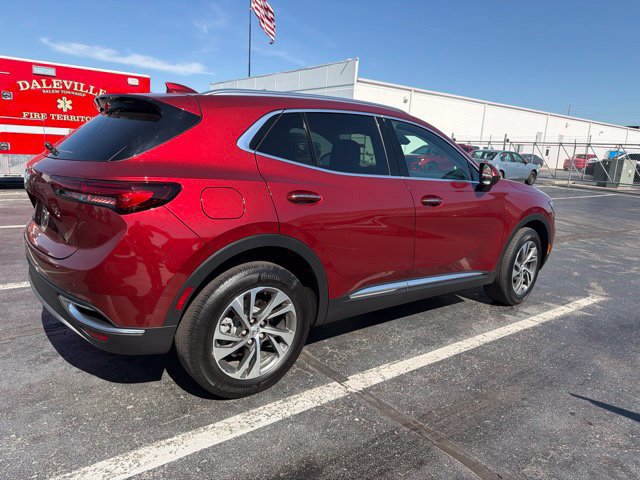 Used 2022 Buick Envision Essence w/ Safety Package FWD image 3
