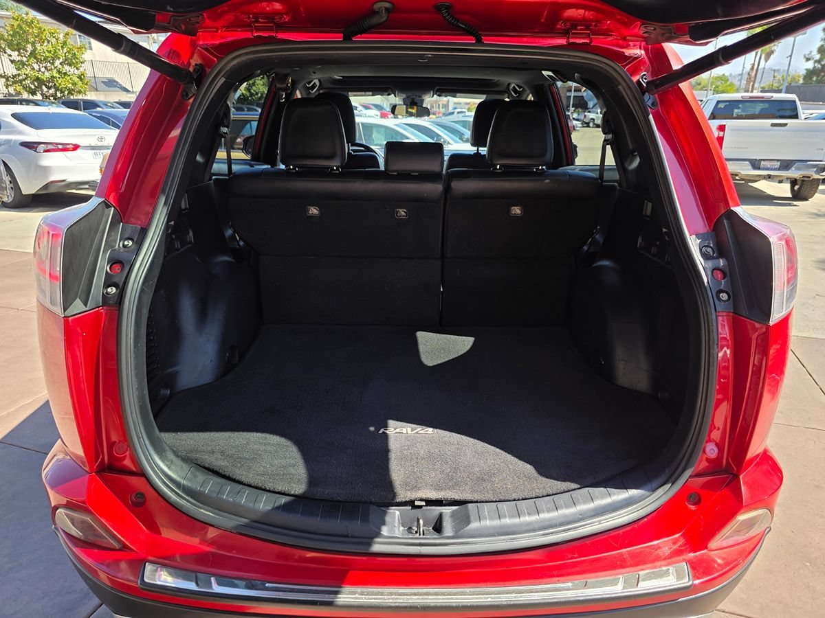 Used 2017 Toyota RAV4 SE FWD image 20