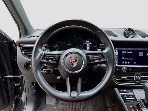 Certified 2023 Porsche Macan AWD/4WD image 12