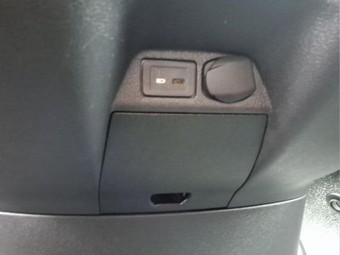 Used 2019 Mercedes-Benz Sprinter 144 Cargo image 12